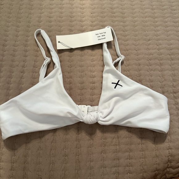 Boutine LA White Bikini Top - Picture 1 of 2
